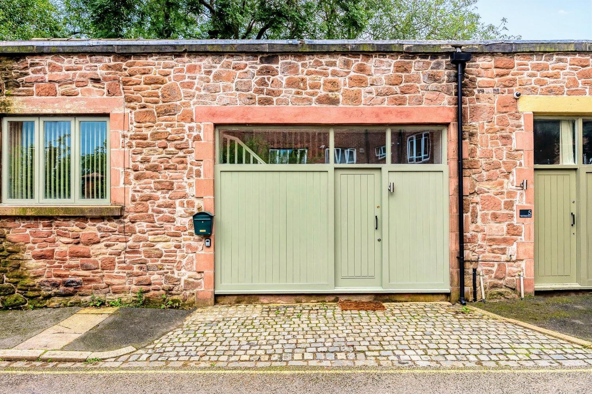 Host & - The Georgian Coach House 2 Apartment