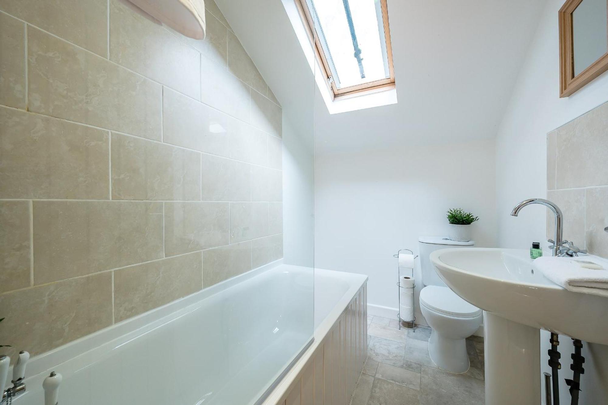 Host & - The Georgian Coach House 2