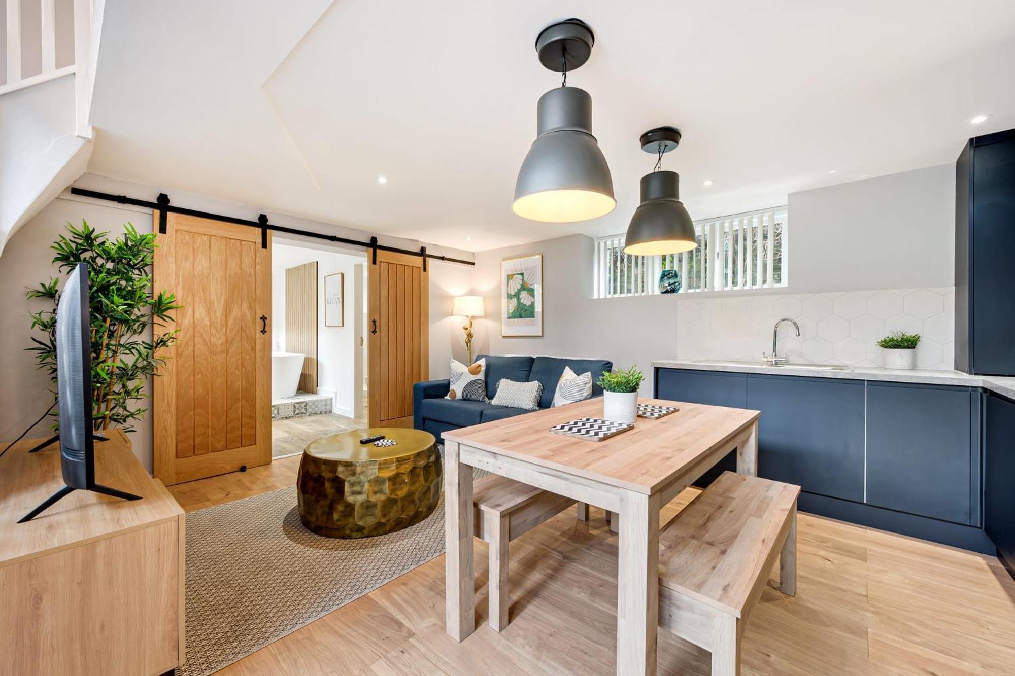 Host & - The Georgian Coach House 2 Apartment Liverpool