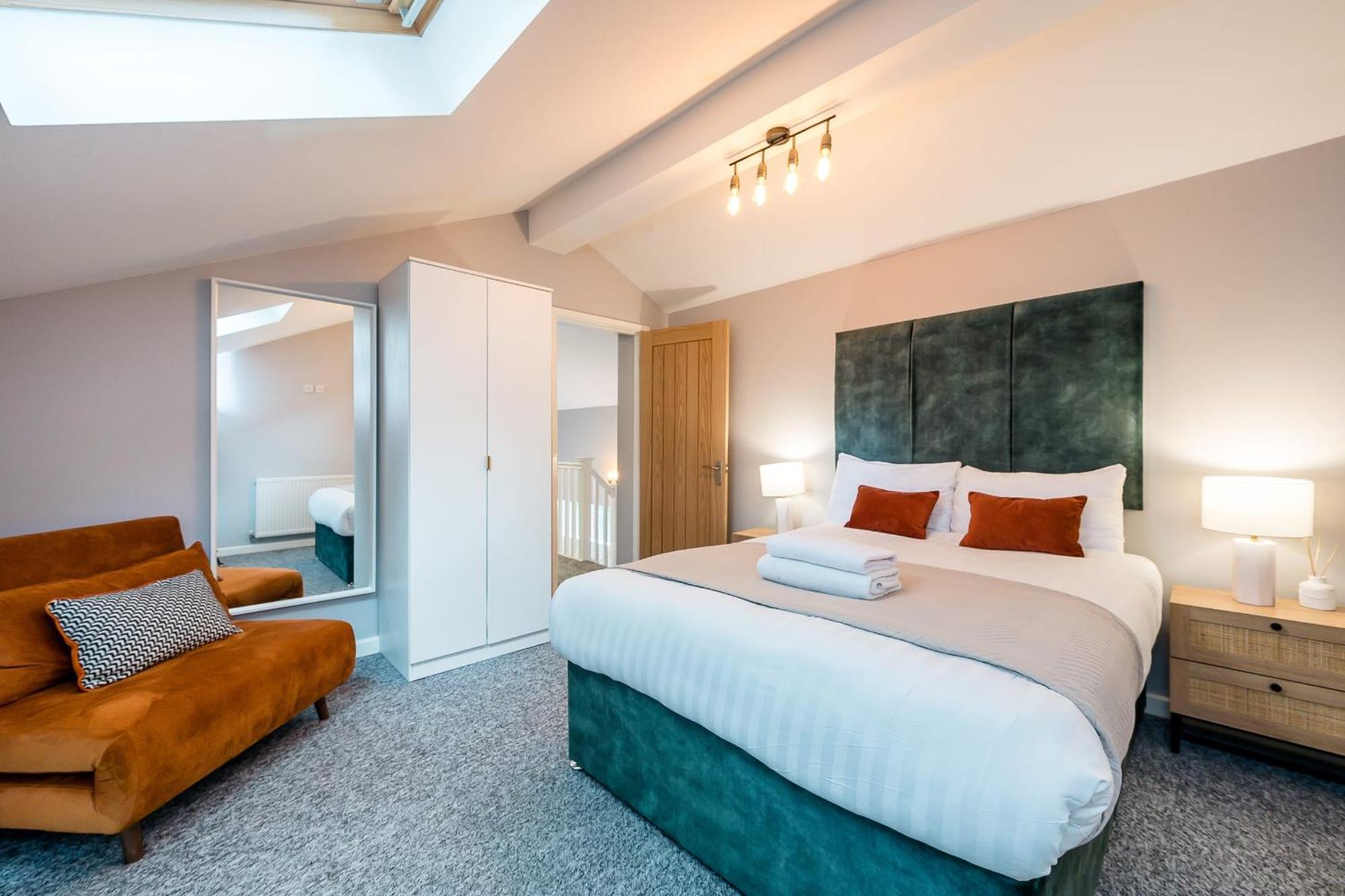 Host & - The Georgian Coach House 2